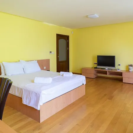 Flat With Monster Living Appartement Varna