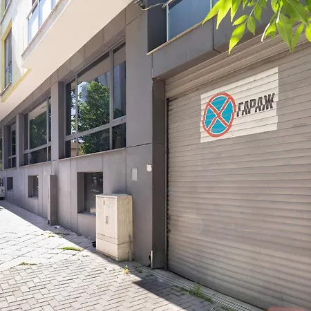 Апартамент Flat With Monster Living *