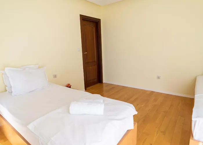 Flat With Monster Living Варна